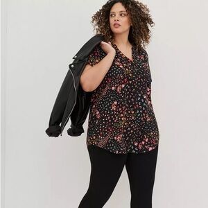 Torrid Harper Rayon Twill Pullover Short Sleeve Tunic Blouse